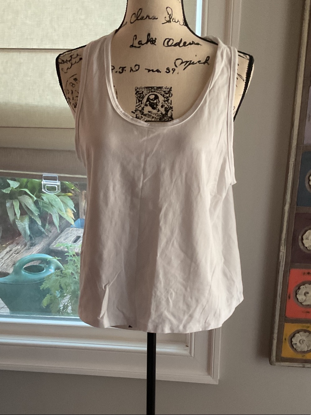 Athleta White Scoop Neck Tank NWOT